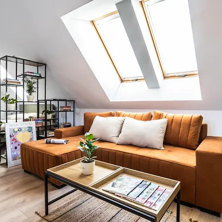 Apartment V10c By Hbo Pecs